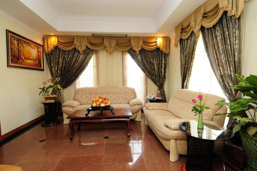 Myat Taw Win Hotel Naypyidaw Esterno foto