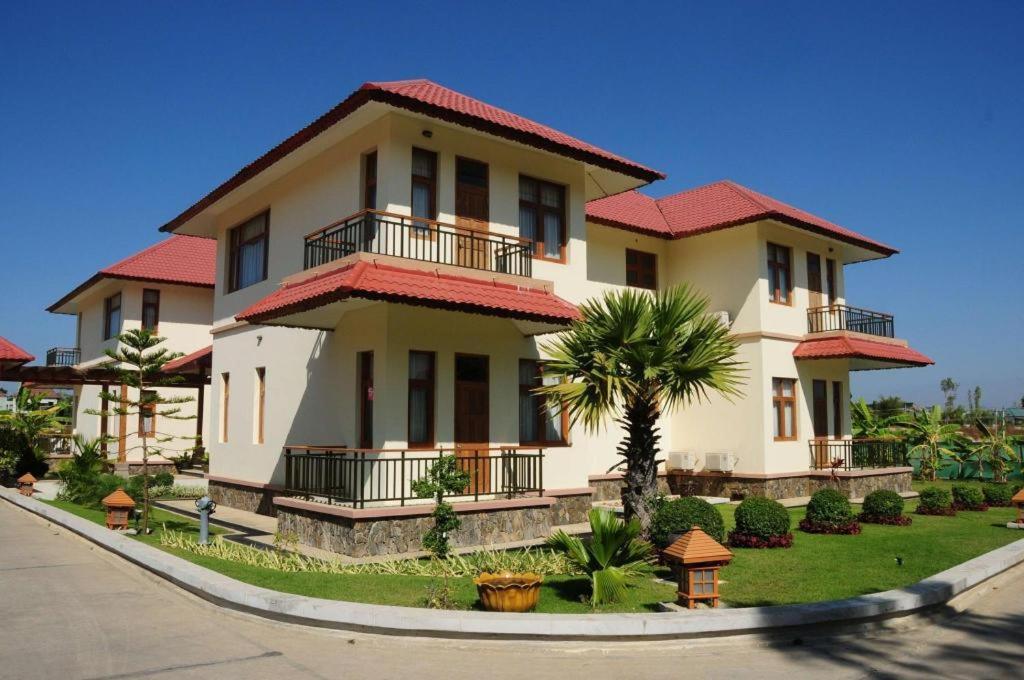 Myat Taw Win Hotel Naypyidaw Esterno foto