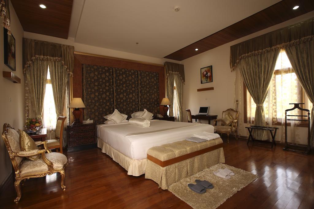 Myat Taw Win Hotel Naypyidaw Esterno foto