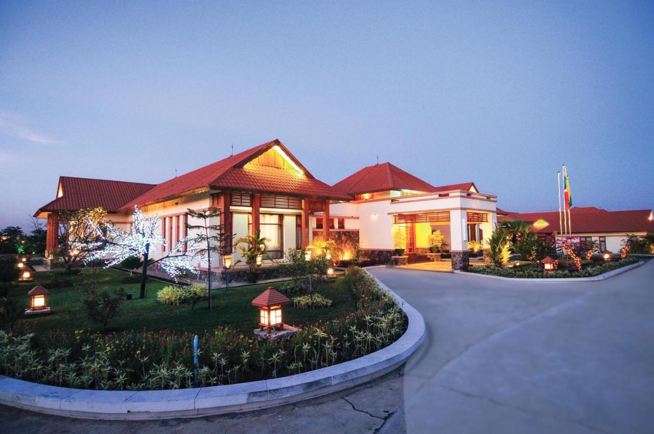 Myat Taw Win Hotel Naypyidaw Esterno foto
