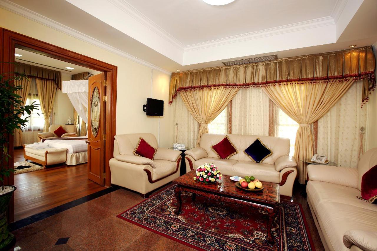 Myat Taw Win Hotel Naypyidaw Esterno foto